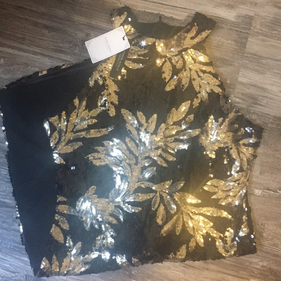 Beautiful Black and Gold Sequin Dress - Picture 4 of 6